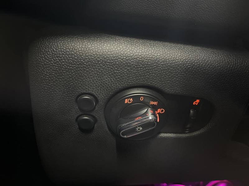 mini Hatchback 2019 - 13