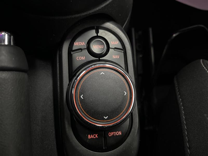 mini Hatchback 2019 - 17