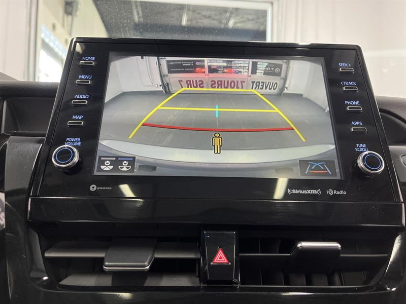 toyota Camry 2023 - 19