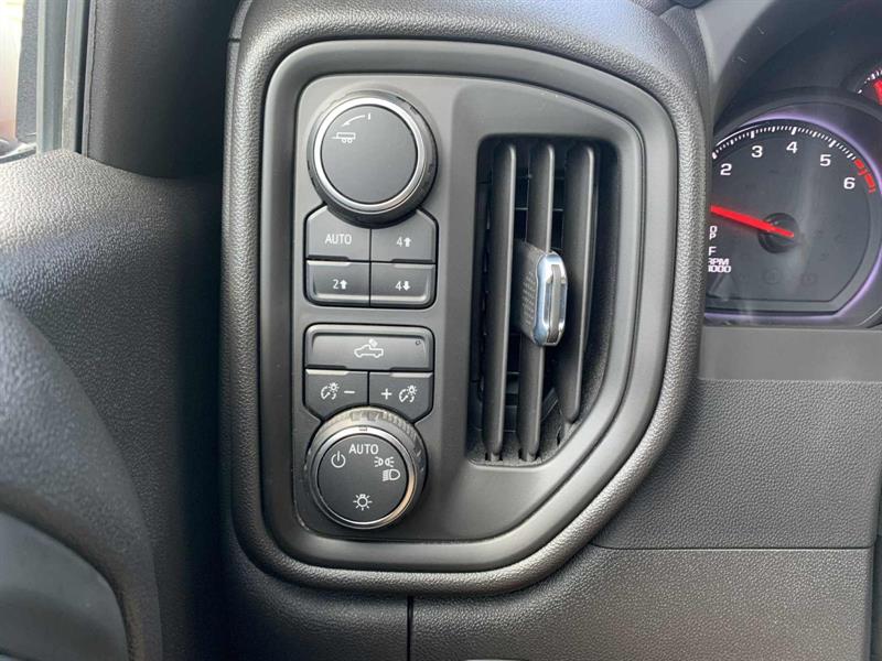 chevrolet Silverado 1500 2023 - 17