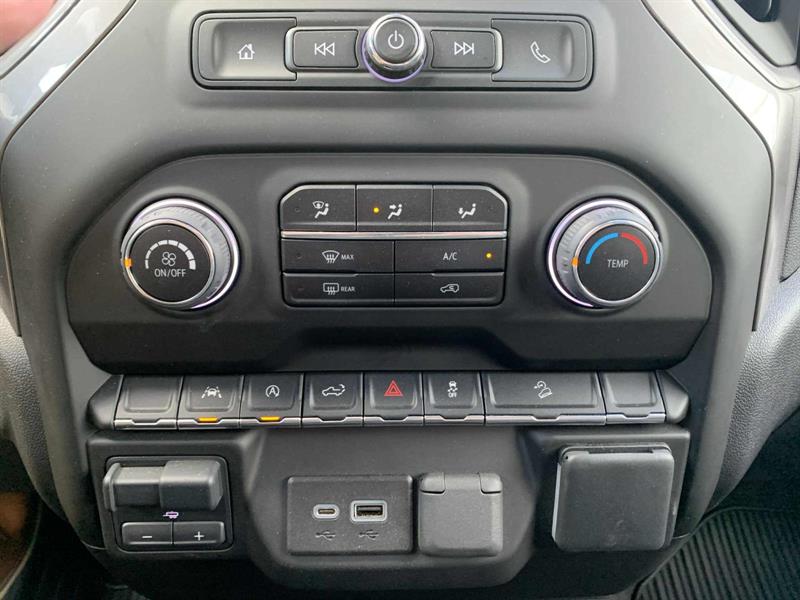 chevrolet Silverado 1500 2023 - 23