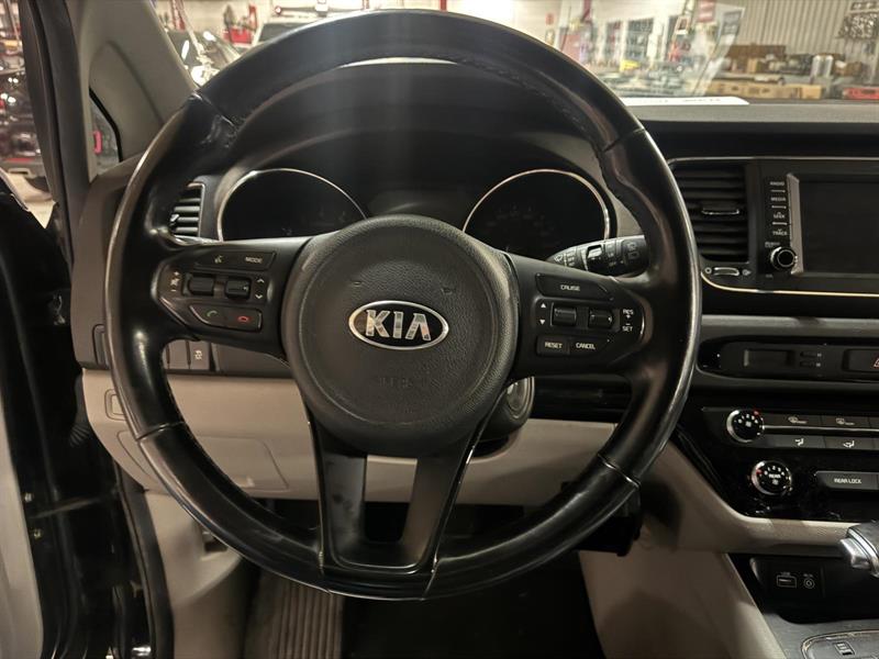 kia Sedona Lx 2018 - 9