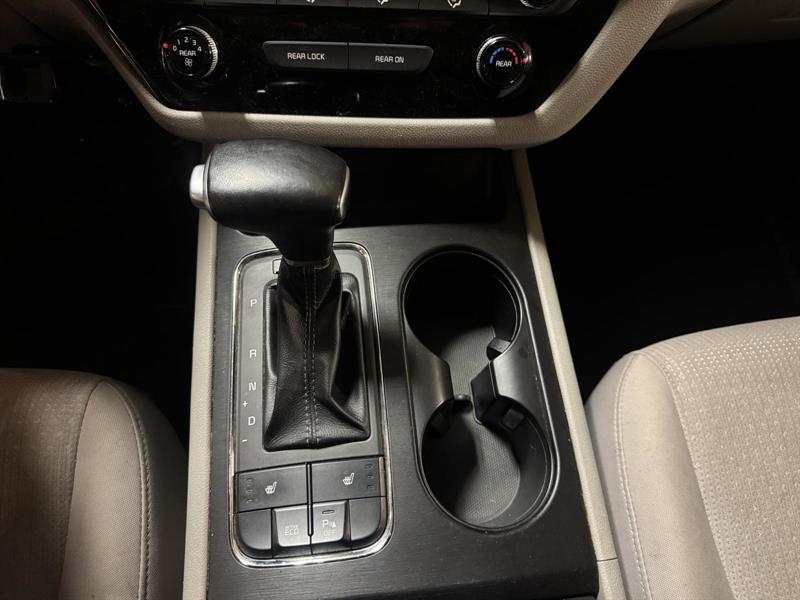 kia Sedona Lx 2018 - 11