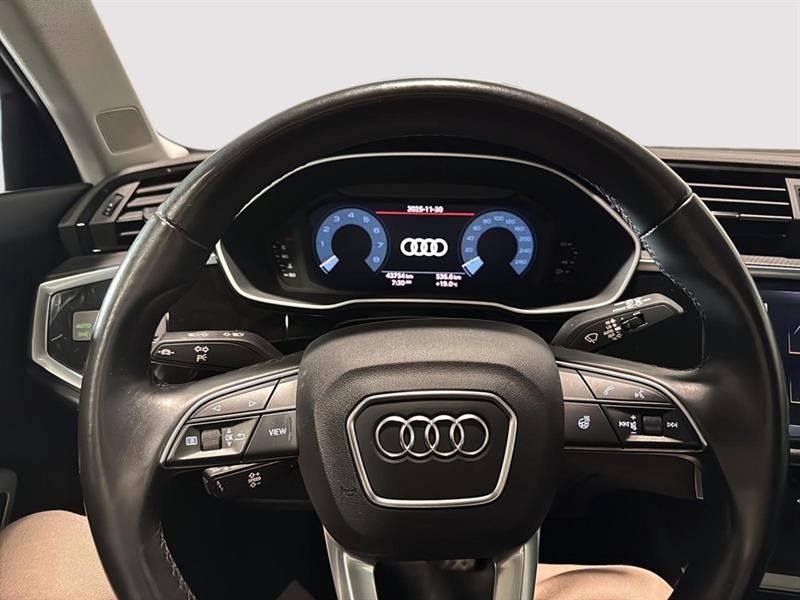 audi Q3 2021 - 11