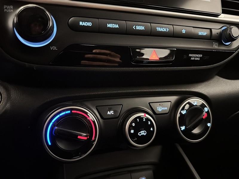 hyundai Venue 2023 - 22