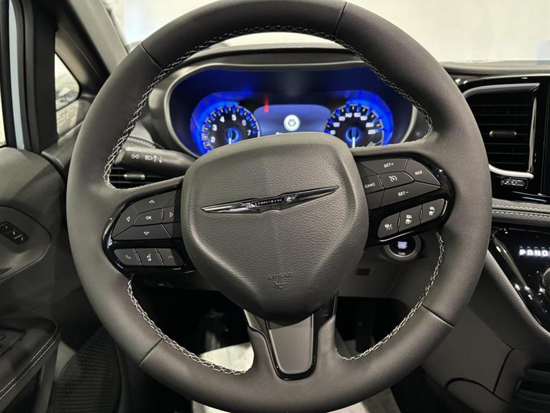 chrysler Pacifica 2026 - 12