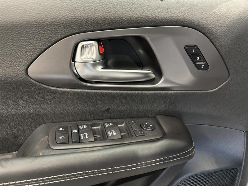 chrysler Pacifica 2026 - 15