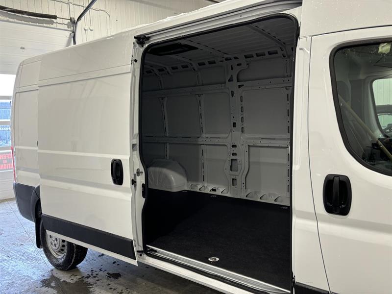 ram ProMaster 2025 - 8