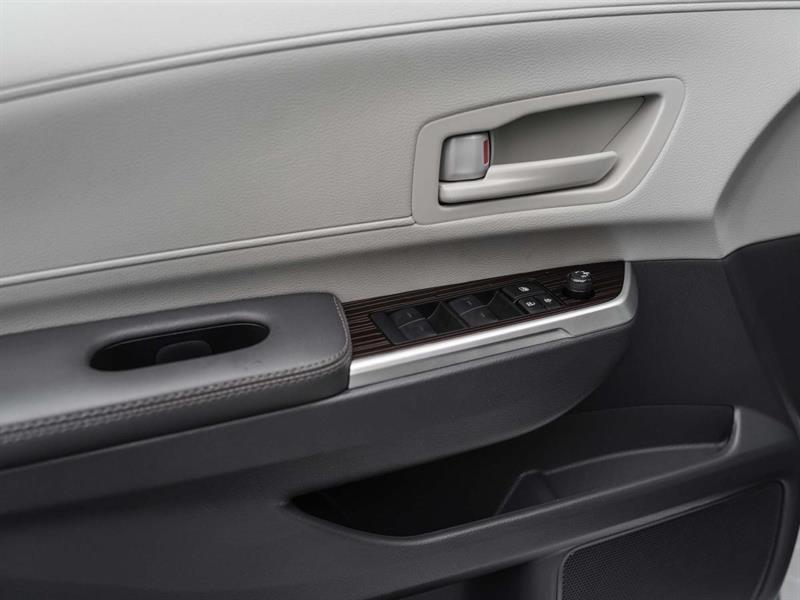 toyota Sienna 2024 - 26