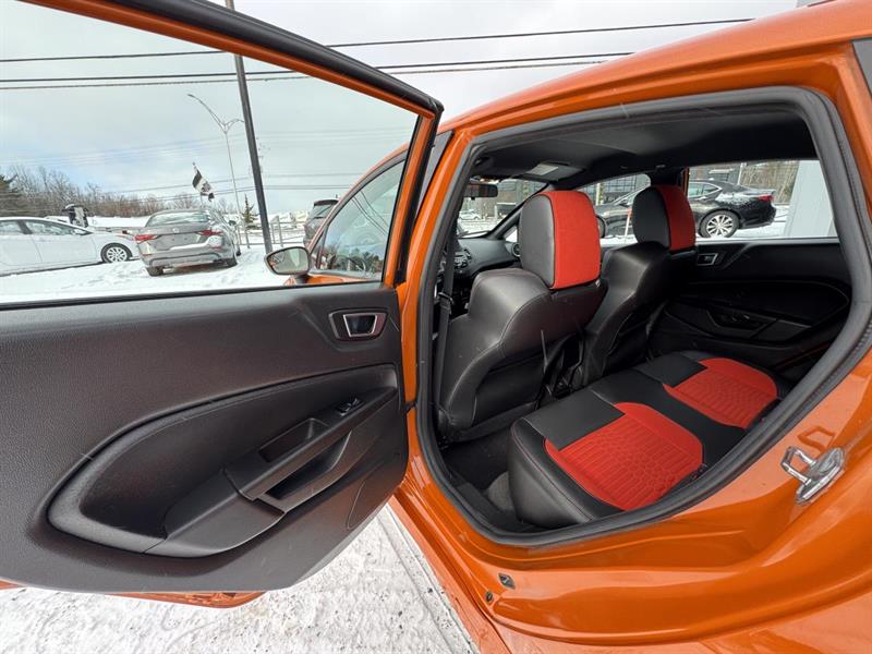 ford Fiesta 2018 - 25