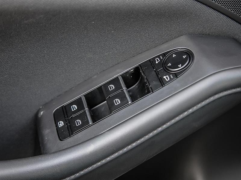 mazda Mazda3 Sport 2025 - 16