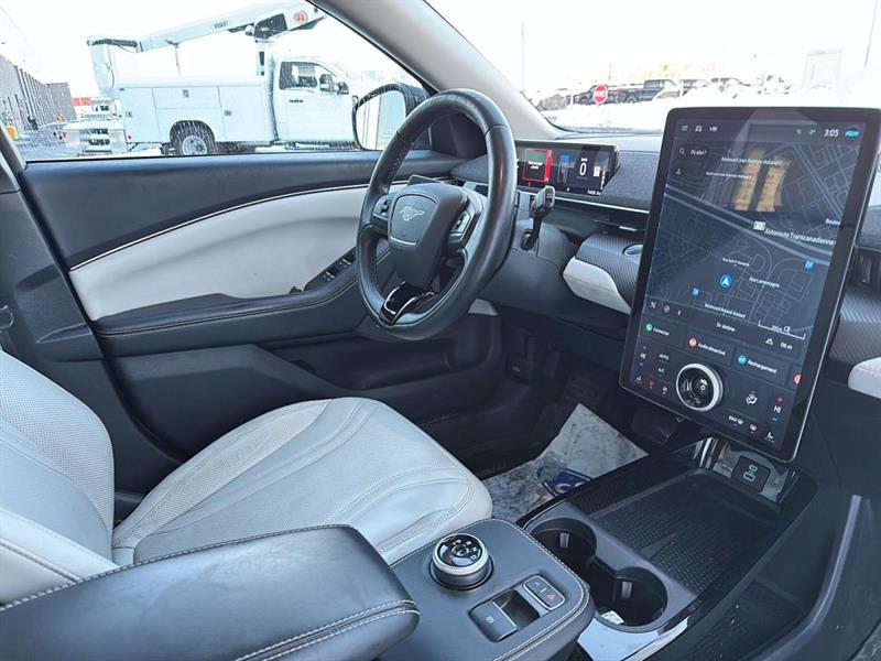 ford Mustang Mach-E 2022 - 3