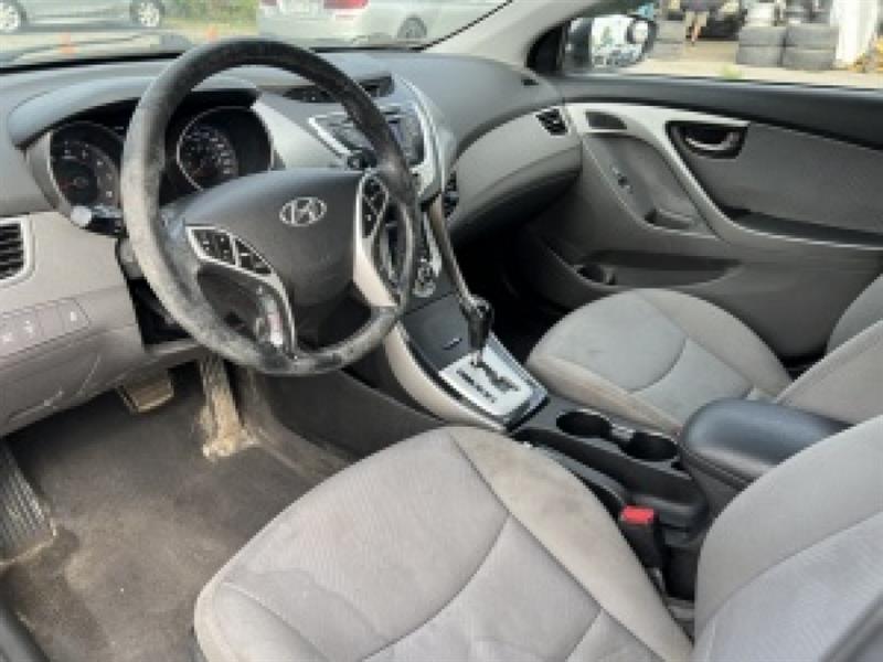 hyundai Elantra 2012 - 16