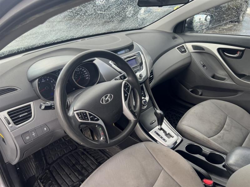 hyundai Elantra 2012 - 17