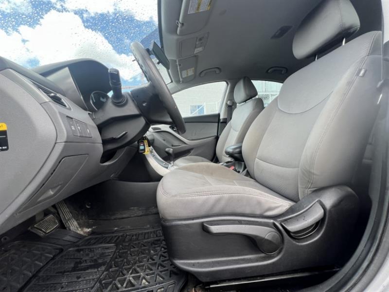 hyundai Elantra 2012 - 18