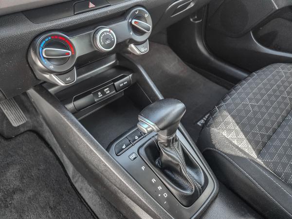 kia Rio 5 portes 2018 - 15