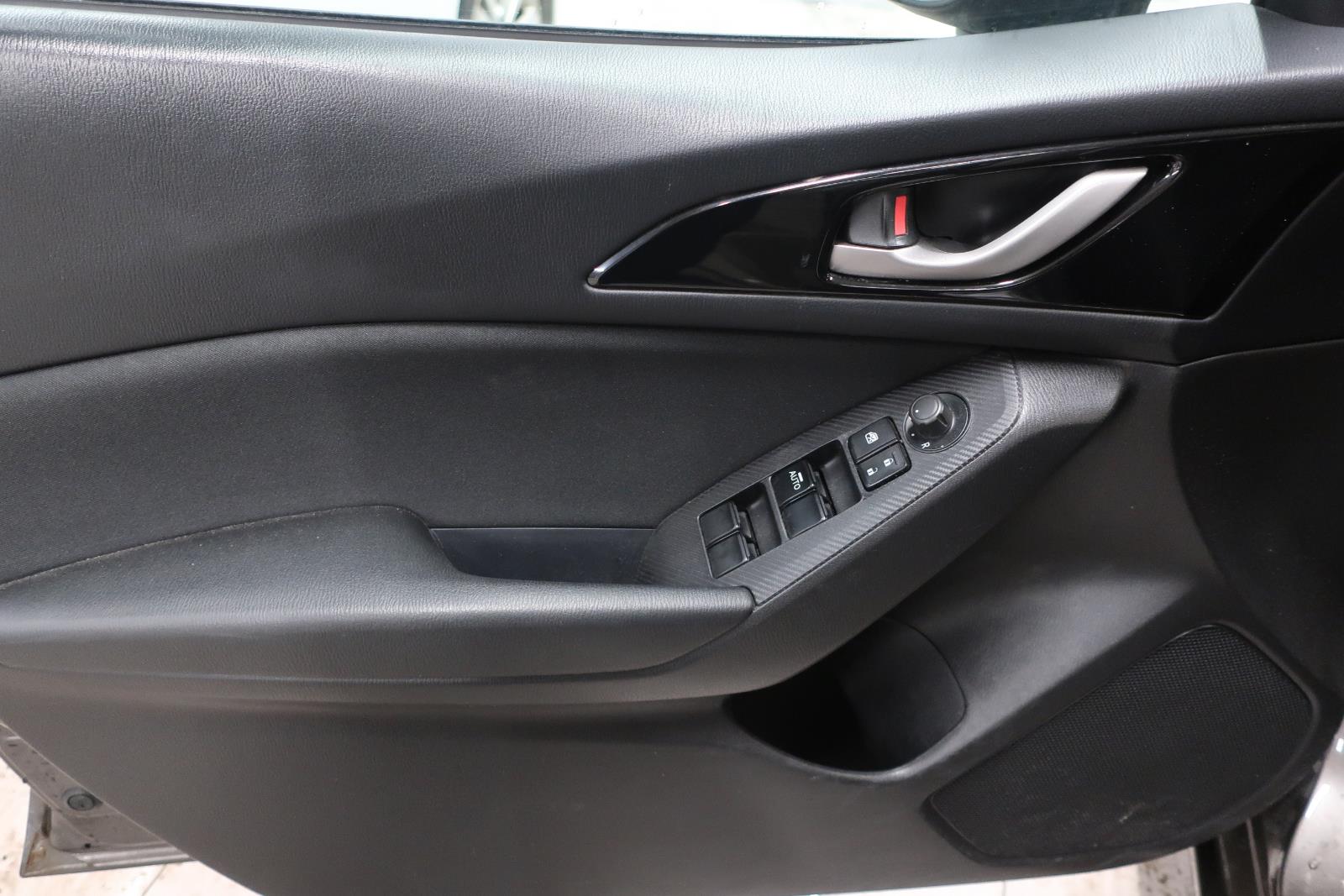 mazda Mazda3 2016 - 9