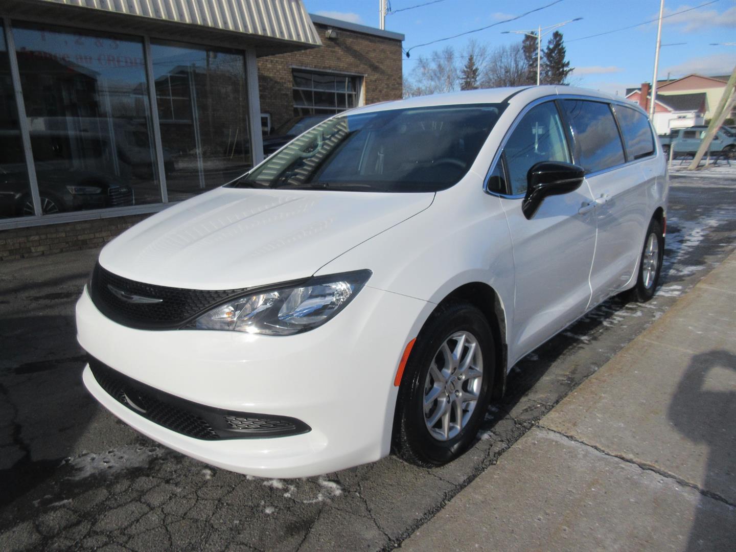 chrysler Grand Caravan 2024