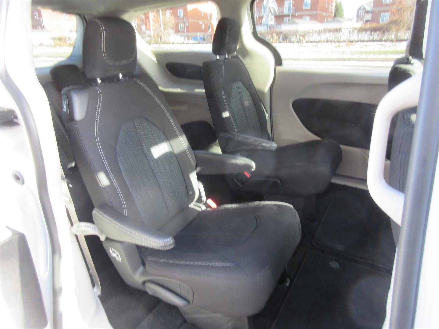 chrysler Grand Caravan 2024 - 22