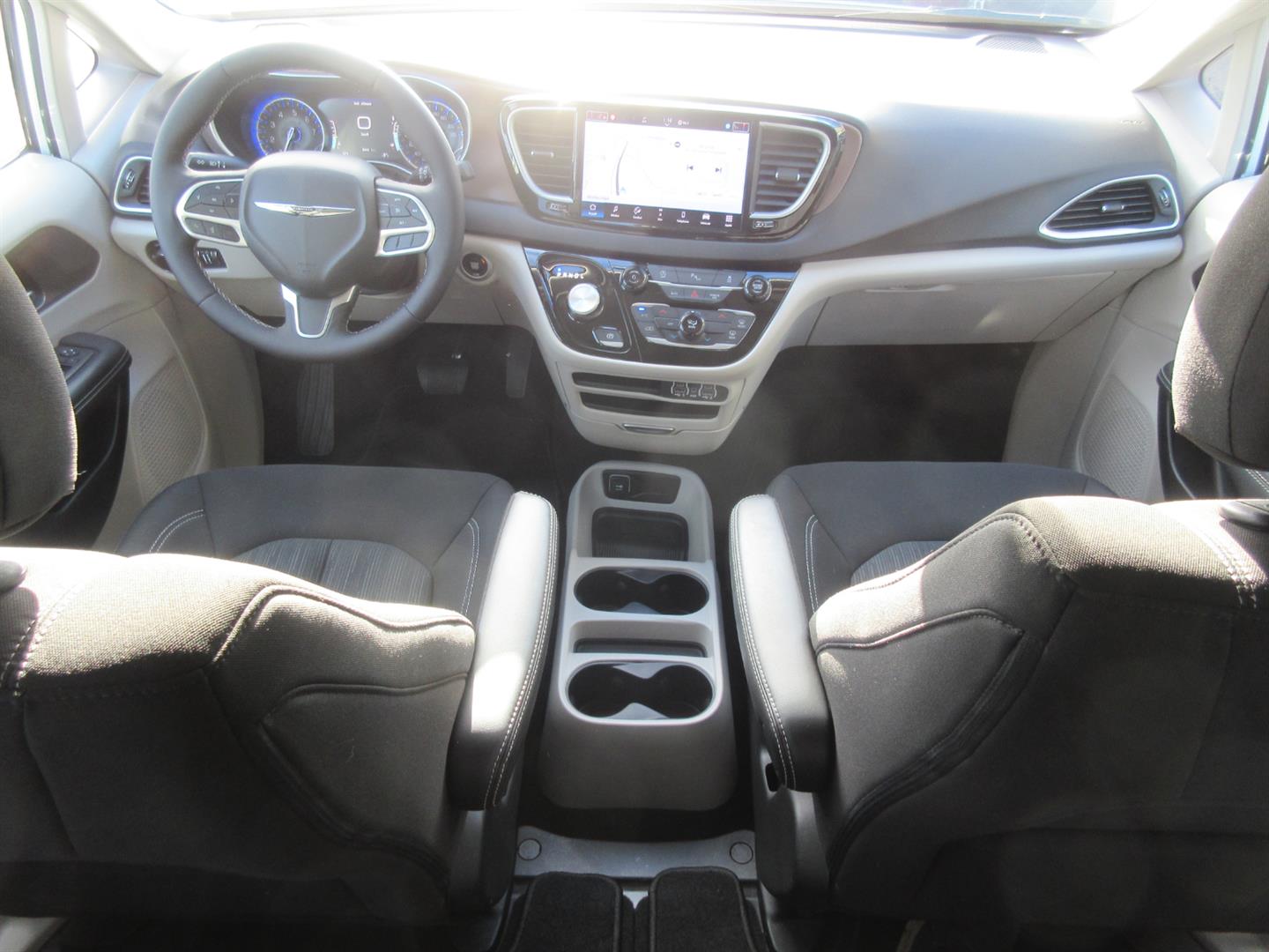 chrysler Grand Caravan 2024 - 5