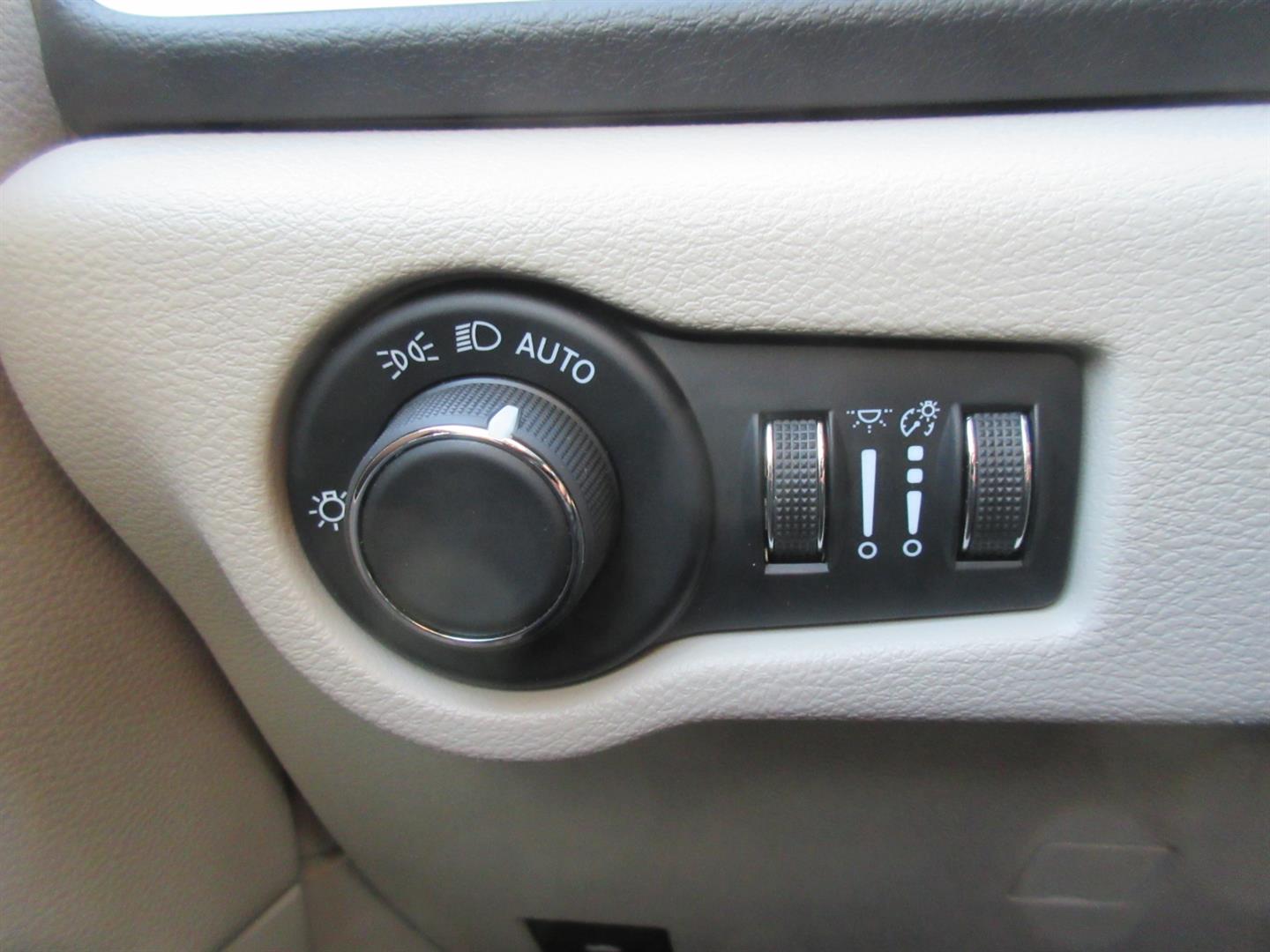 chrysler Grand Caravan 2024 - 26