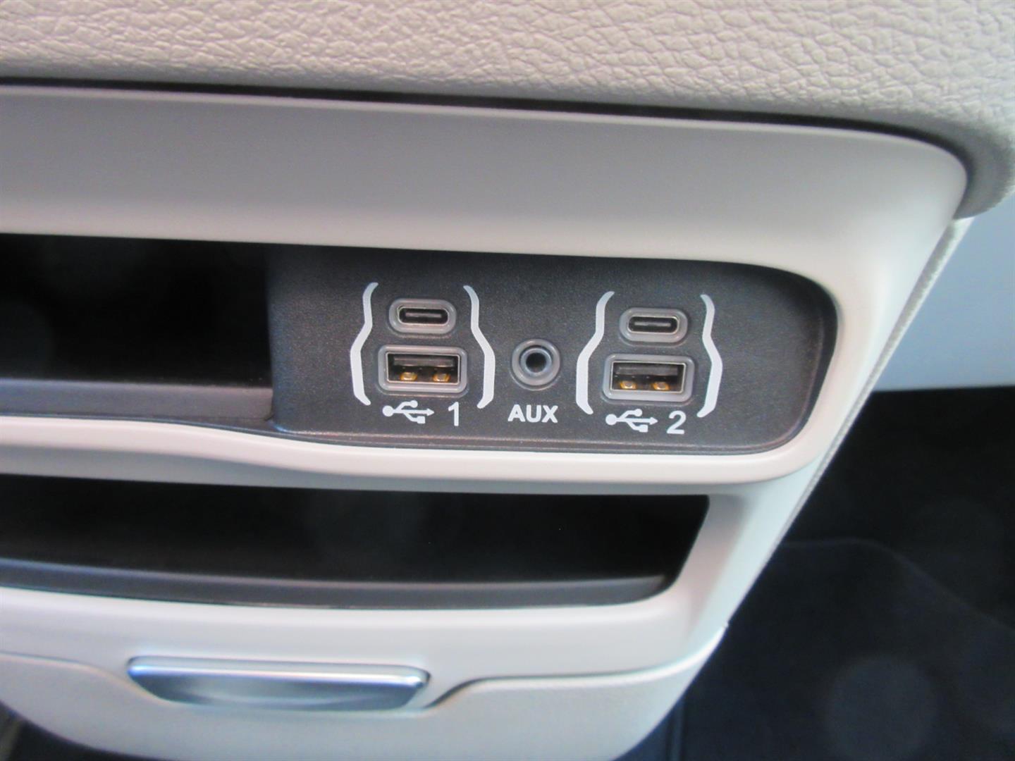 chrysler Grand Caravan 2024 - 36