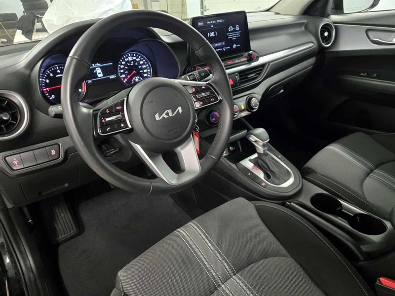 kia Forte 2023 - 12