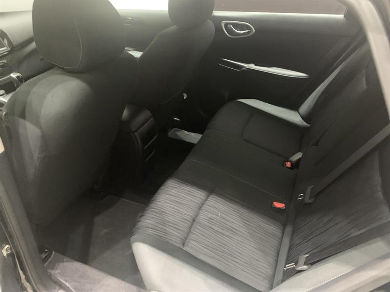 nissan Sentra 2019 - 13