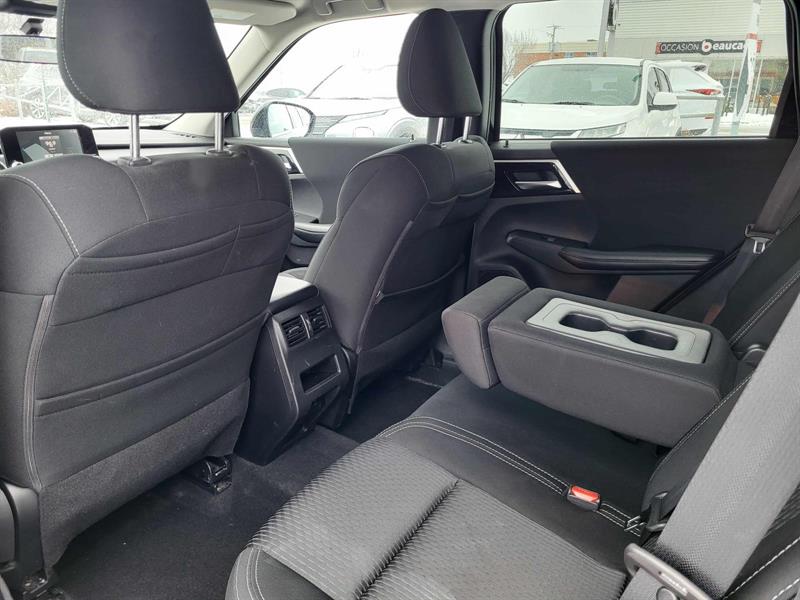 mitsubishi Outlander 2022 - 14