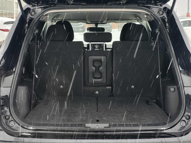 mitsubishi Outlander 2022 - 16