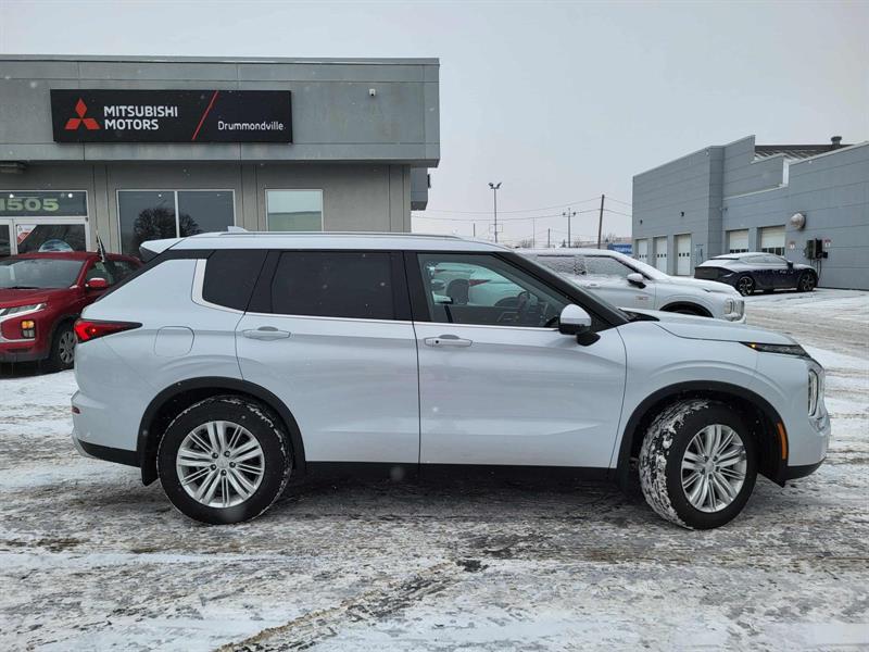 mitsubishi Outlander 2024 - 2