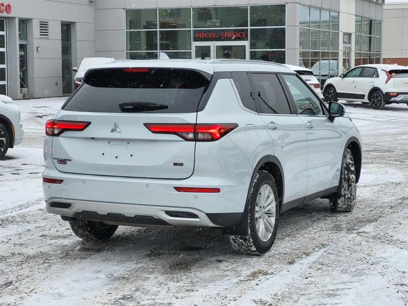 mitsubishi Outlander 2024 - 3
