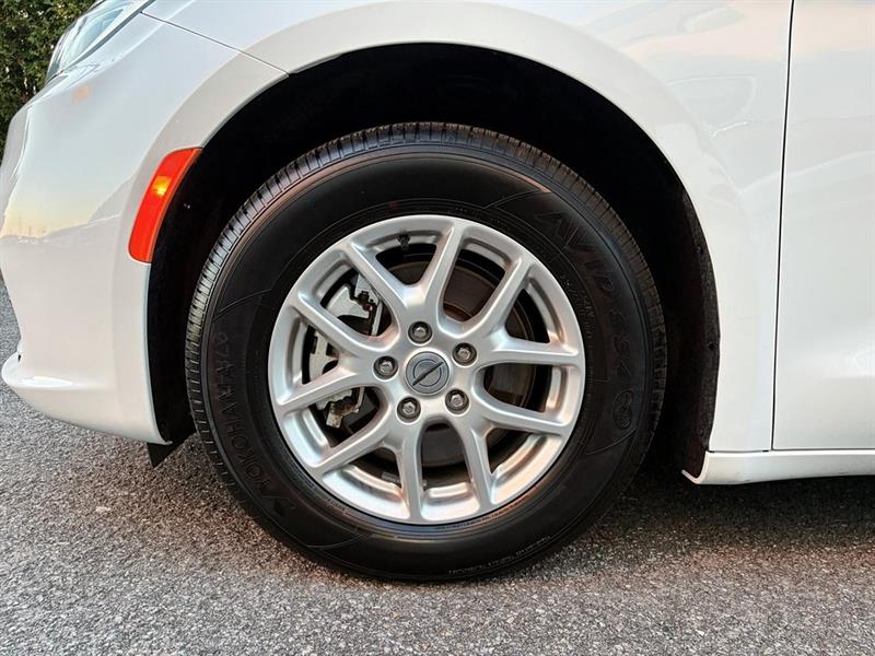 chrysler Pacifica 2024 - 11