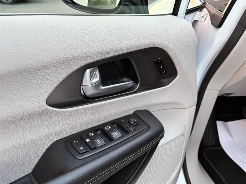 chrysler Pacifica 2024 - 12