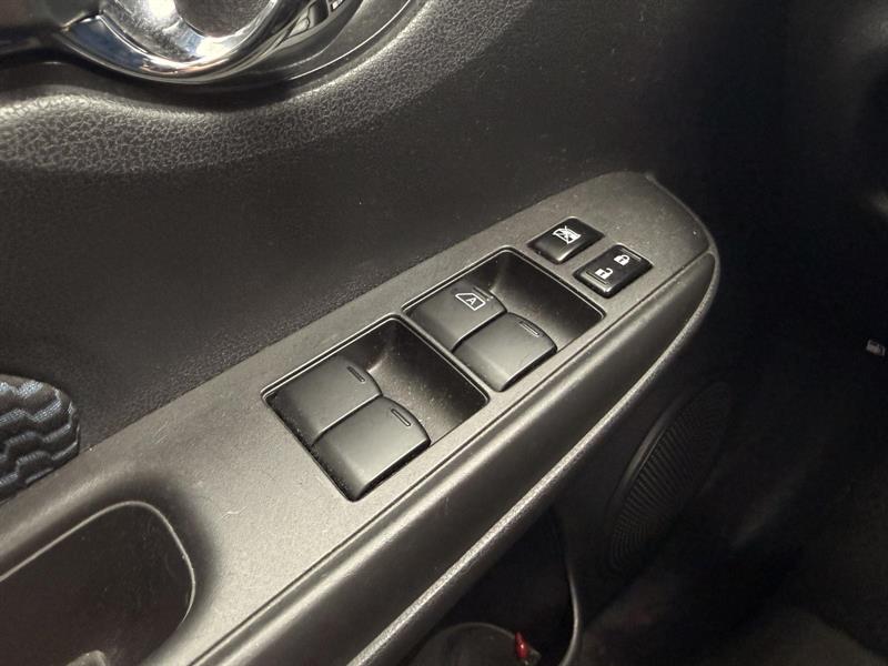 nissan Versa Note 2019 - 22