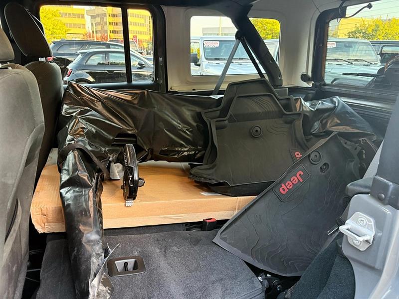 jeep Wrangler 2022 - 28