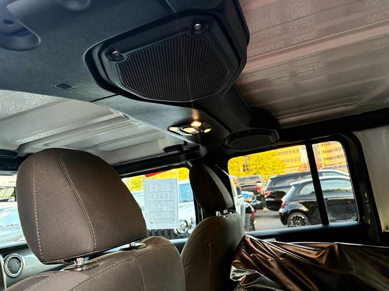 jeep Wrangler 2022 - 29