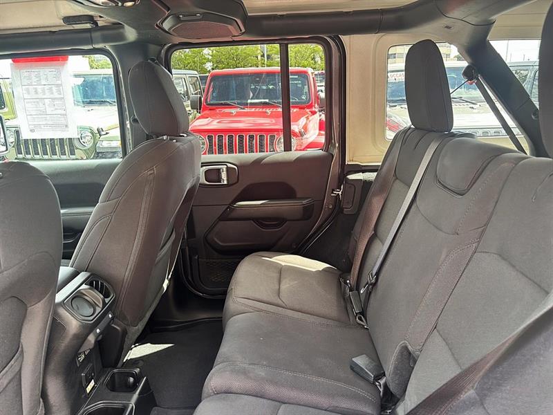 jeep Wrangler 2023 - 13