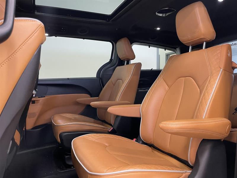 chrysler Pacifica Hybrid 2023 - 10