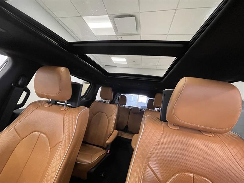 chrysler Pacifica Hybrid 2023 - 11