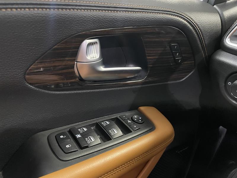 chrysler Pacifica Hybrid 2023 - 16