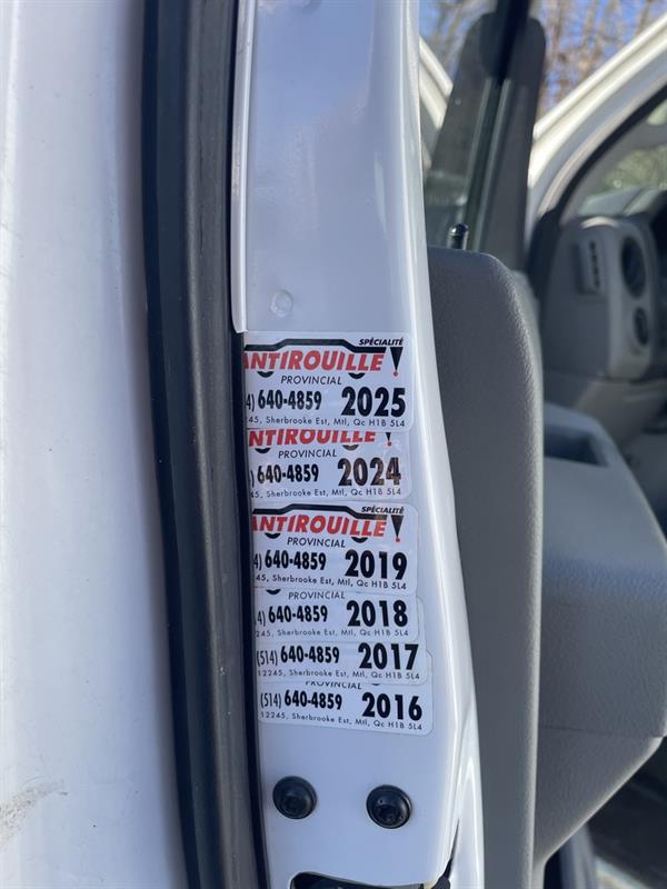 ford Econoline 2011 - 12