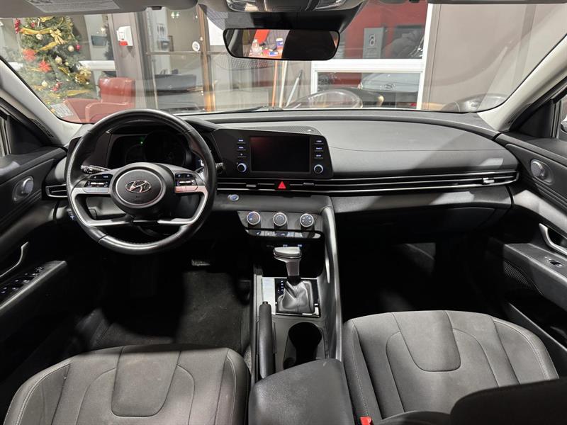 hyundai Elantra 2023 - 25