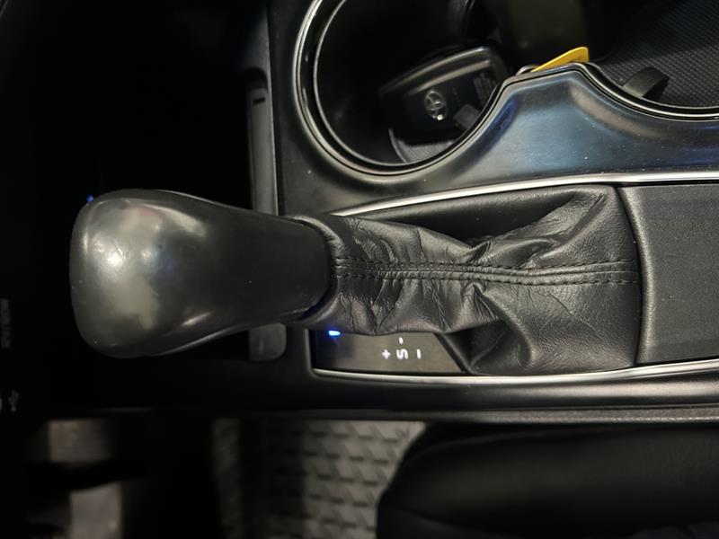 toyota Camry 2018 - 11