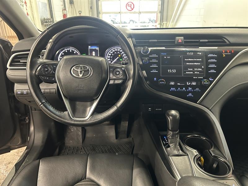 toyota Camry 2018 - 16