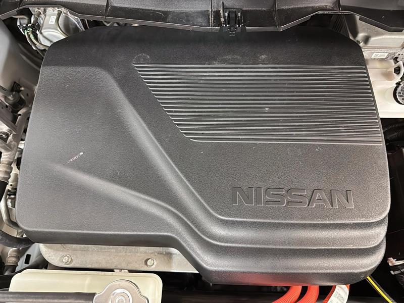 nissan LEAF 2023 - 12