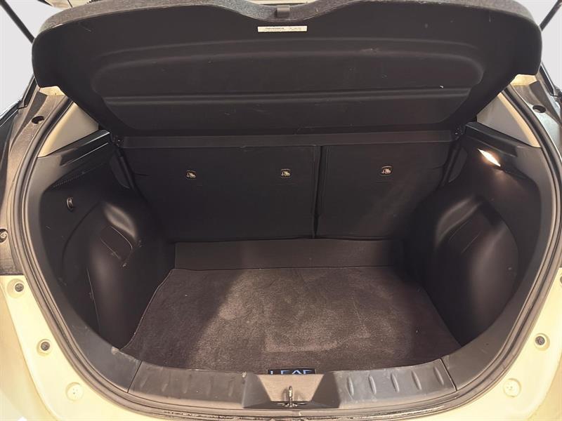 nissan LEAF 2023 - 13