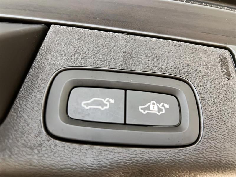 volvo XC60 2025 - 15