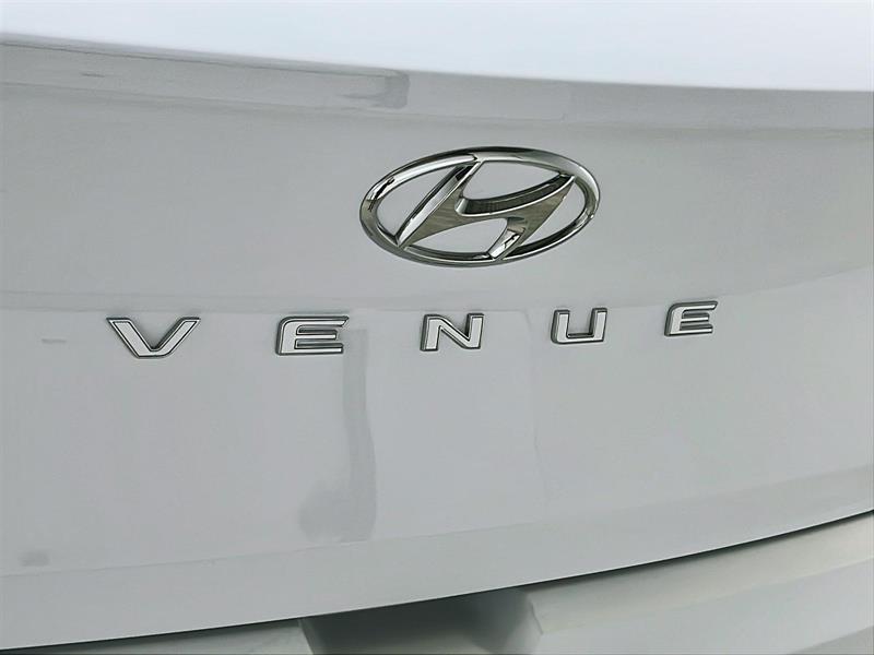 hyundai Venue 2022 - 24