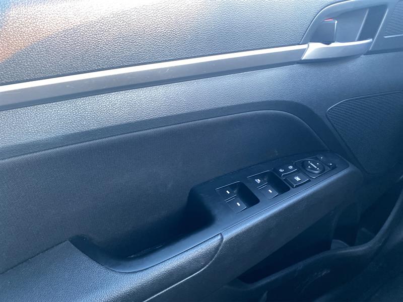 hyundai Elantra 2020 - 12